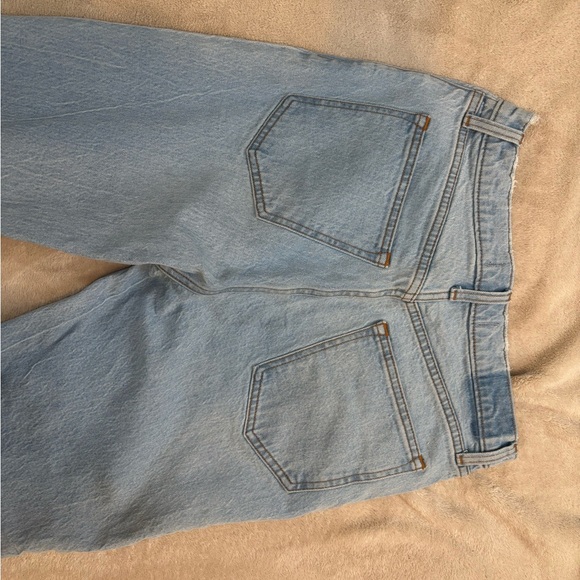 Distressed Abercrombie Light Blue Jeans - Picture 4 of 4